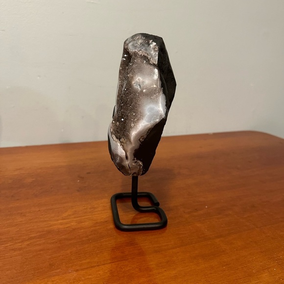 Amethyst geode 4.5 pounds with stand - Picture 6 of 11